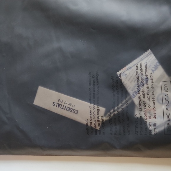 ESSENTIALS (FEAR OF GOD) shirt - Picture 2 of 7